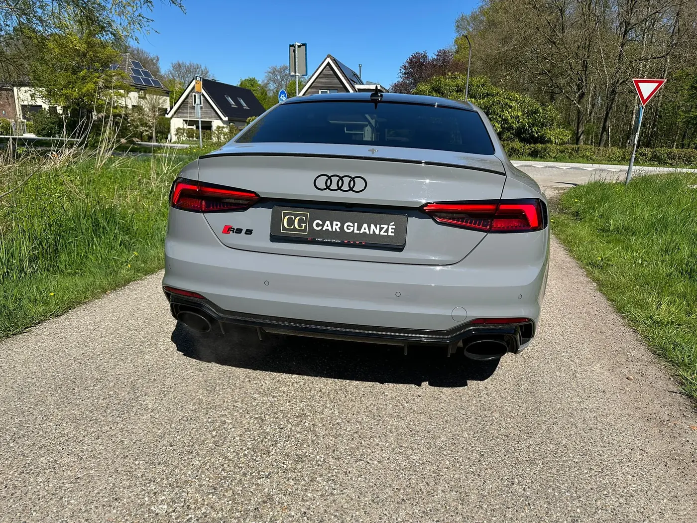 Audi RS5 achterzijde volledig